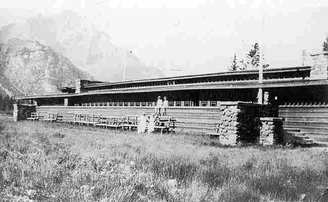 Should Frank Lloyd Wright’s Destroyed Banff Pavilion Be Reborn?