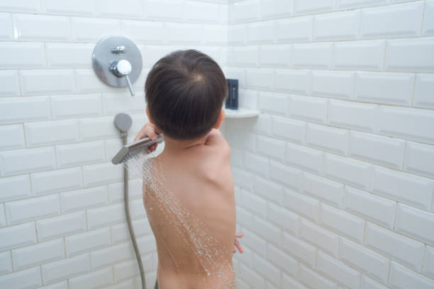 Which is Better for You: A Fixed Shower or a Hand-Held Shower?